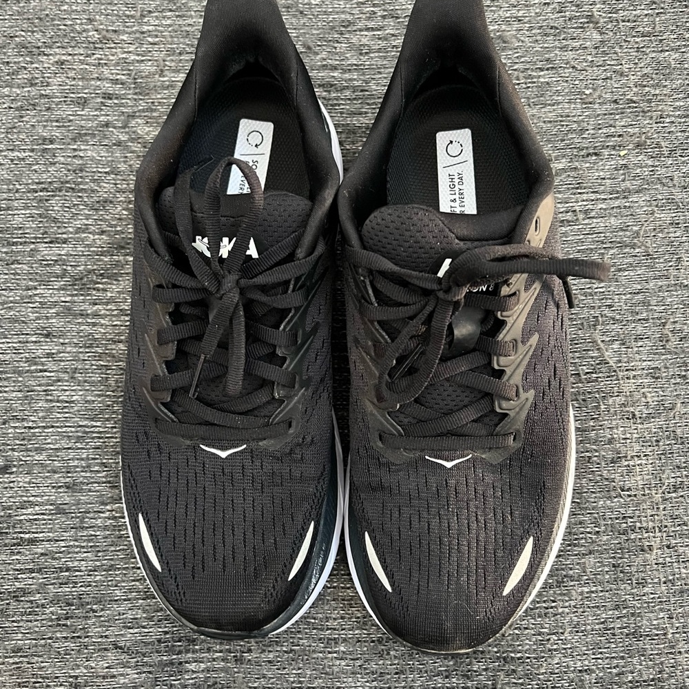 Hoka Clifton 8 size 8.5